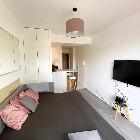 Le Molitor Apartment *